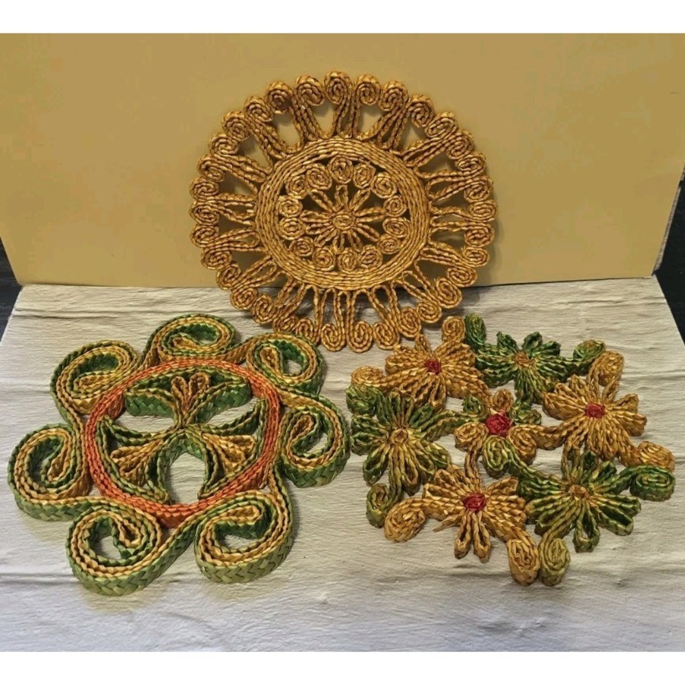Raffia And Wicker Boho Flower Trivet Set Of Three Vintage Coiled Design